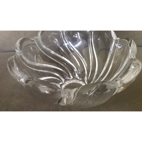 VINTAGE MIKASA CRYSTAL CANDY, SALAD, NUT, FRUIT BOWLS, SET OF 2 - Picture 3 of 6